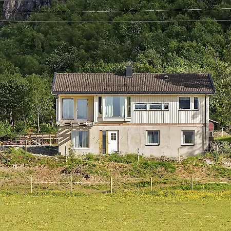 Two-bedroom Holiday In Hoviksnas 1 Apartmán
