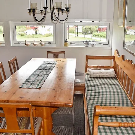 Apartmán Two-bedroom Holiday In Hoviksnas 1